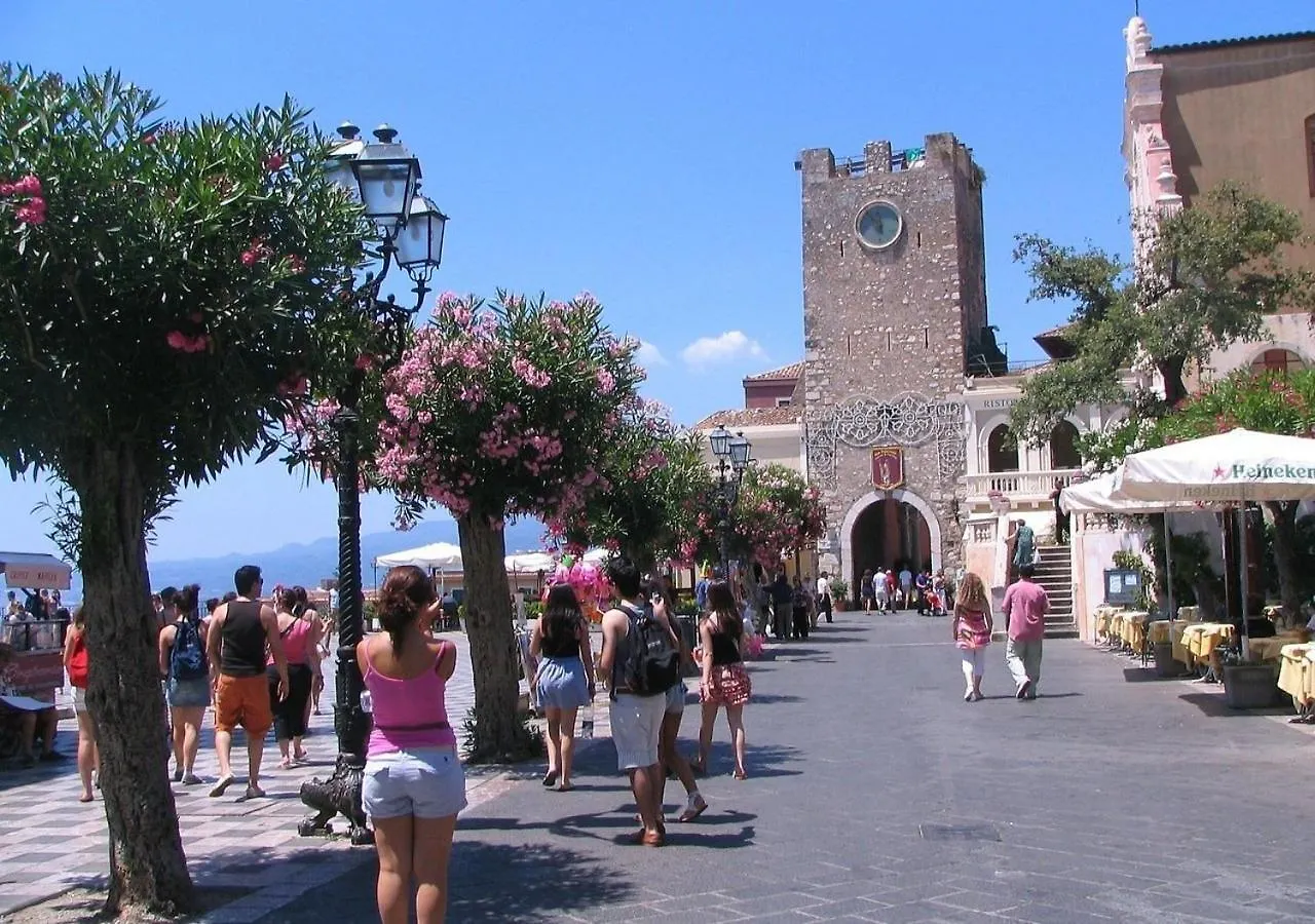 La Baronessa B&B Riposto 0*,